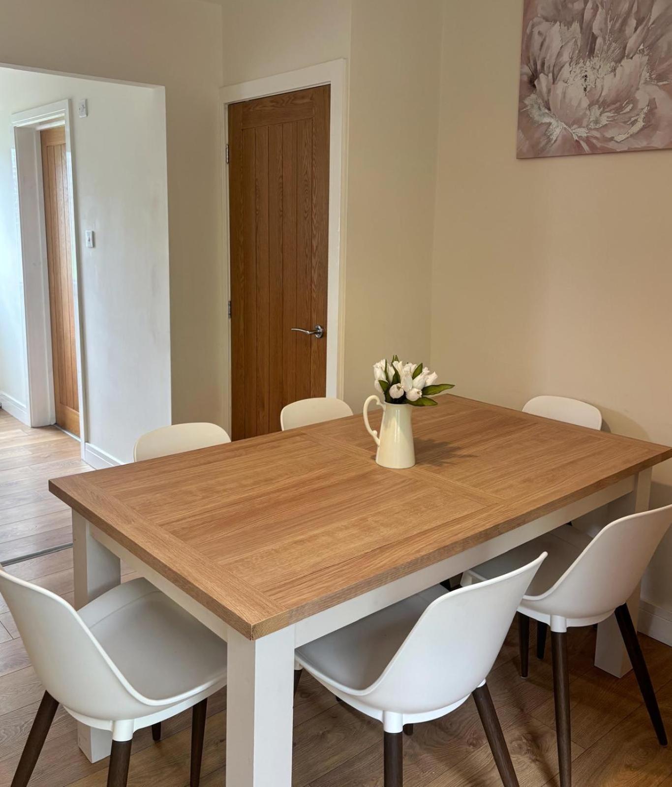 Сasa de vacaciones Flaxman Avenue - Lovely 4 Bed Home, 5 Mins Drive To Centre, Free Superfast Wi-fi, Free On-street Parking York